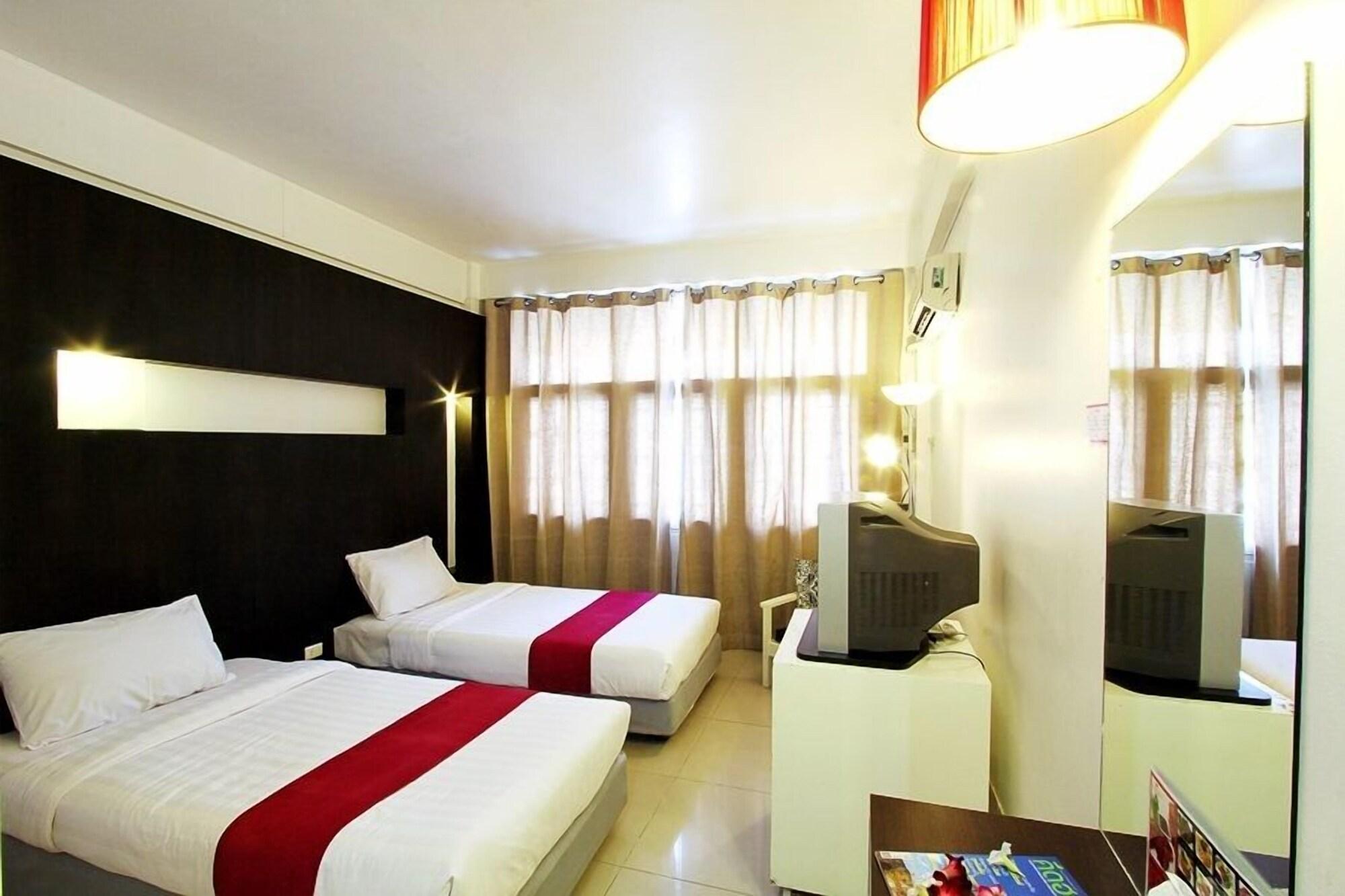 The Ratchathani Hotel Убон Ратчатани Екстериор снимка