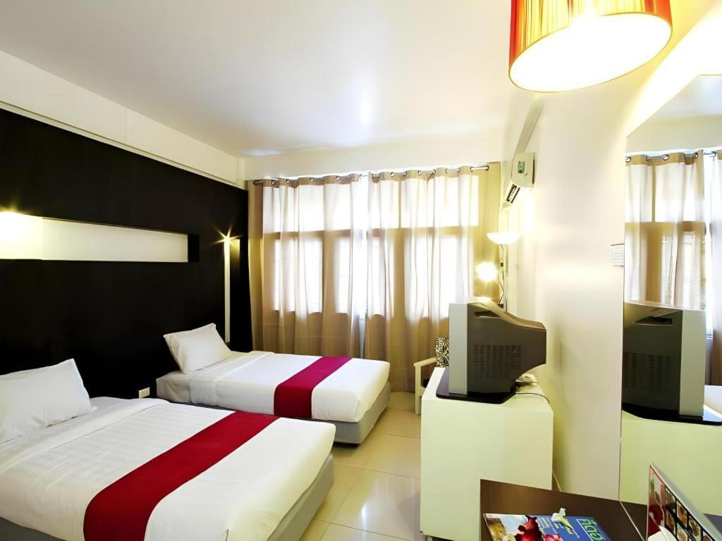 The Ratchathani Hotel Убон Ратчатани Екстериор снимка